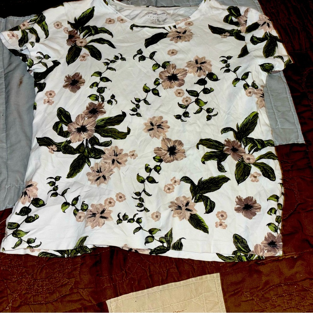Croft & Barrow flower shirt ~ Large